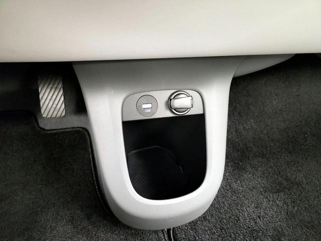 Photo of 2023 Silver Hyundai IONIQ 5