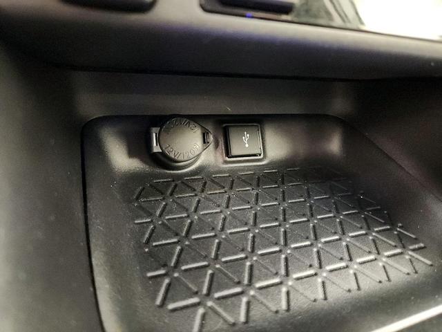 Photo of 2022 Green Toyota RAV4