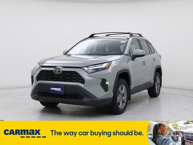 Photo of 2022 Green Toyota RAV4