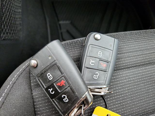 Photo of 2023 Silver Volkswagen Tiguan