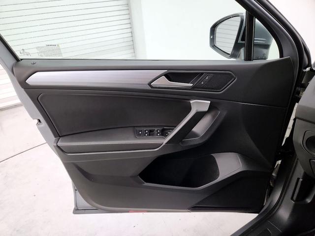 Photo of 2023 Silver Volkswagen Tiguan