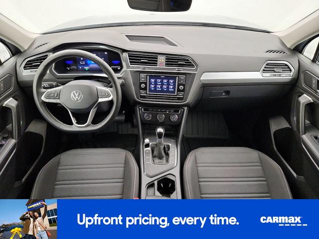 Photo of 2023 Silver Volkswagen Tiguan