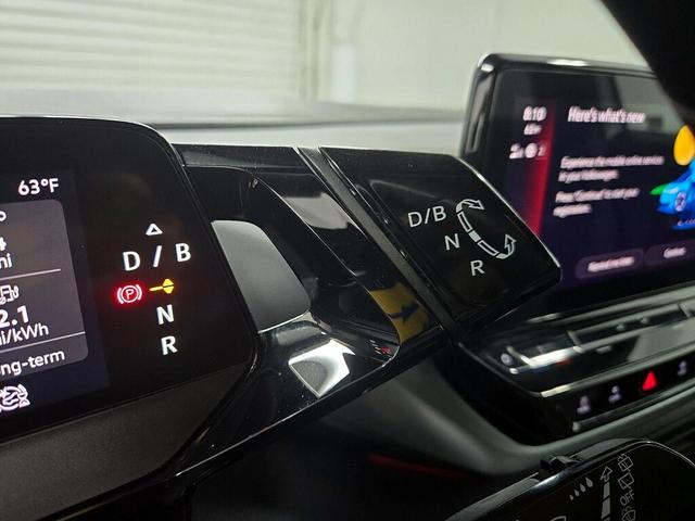 Photo of 2022 Gray Volkswagen ID.4