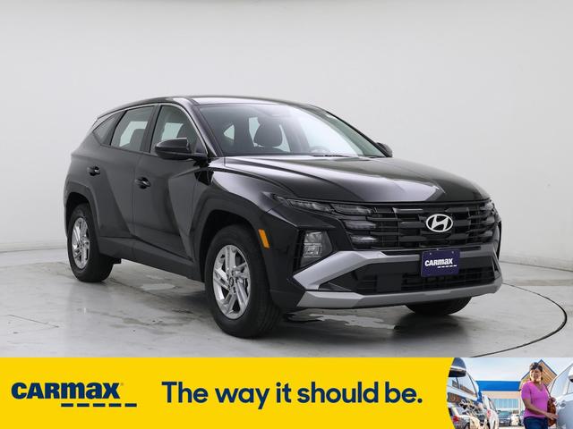 Photo of 2025 Black Hyundai TUCSON