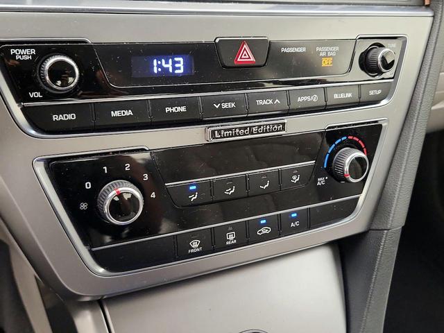 Photo of 2016 Red Hyundai SONATA