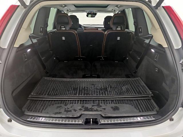 Photo of 2018 White Volvo XC90