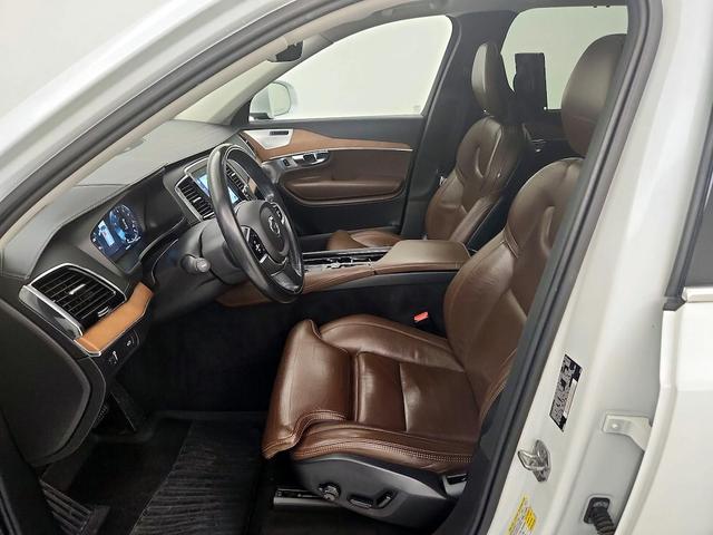 Photo of 2018 White Volvo XC90