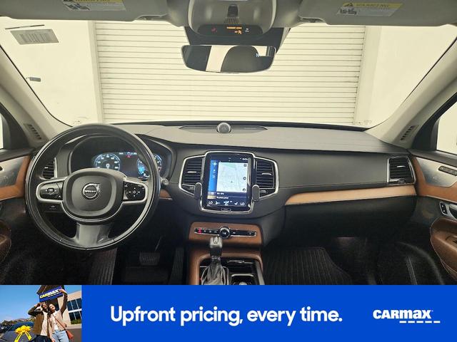 Photo of 2018 White Volvo XC90