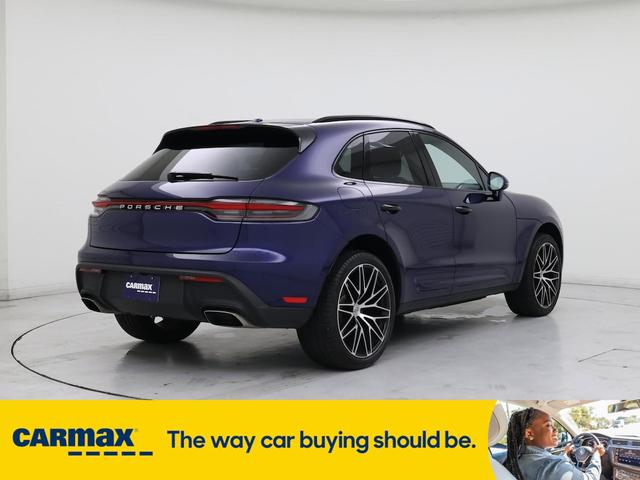 Photo of 2022 Blue Porsche Macan