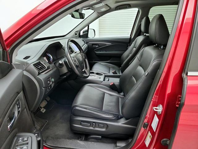 Photo of 2023 Red Honda Ridgeline