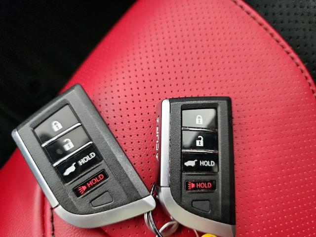 Photo of 2025 Gray Acura RDX