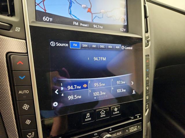 Photo of 2015 Gray INFINITI Q50