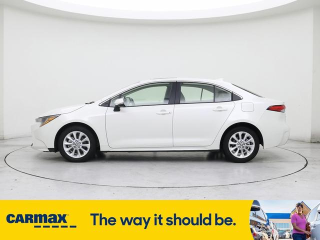 Photo of 2020 White Toyota Corolla