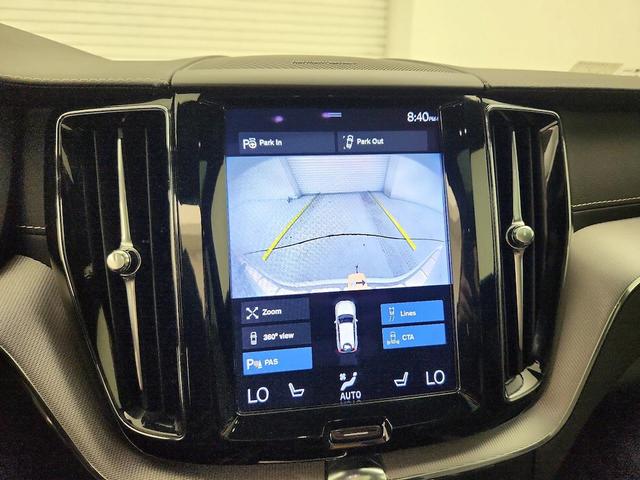 Photo of 2021 White Volvo XC60