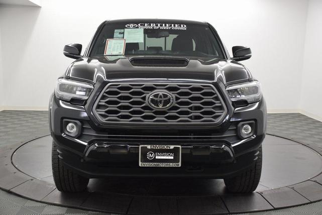 Photo of 2022 Midnight Black Metallic Toyota Tacoma