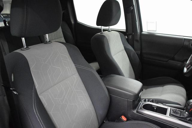 Photo of 2022 Midnight Black Metallic Toyota Tacoma