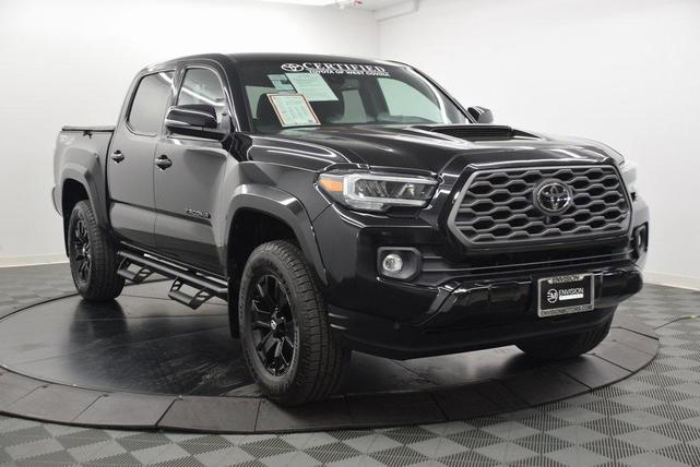 Photo of 2022 Midnight Black Metallic Toyota Tacoma