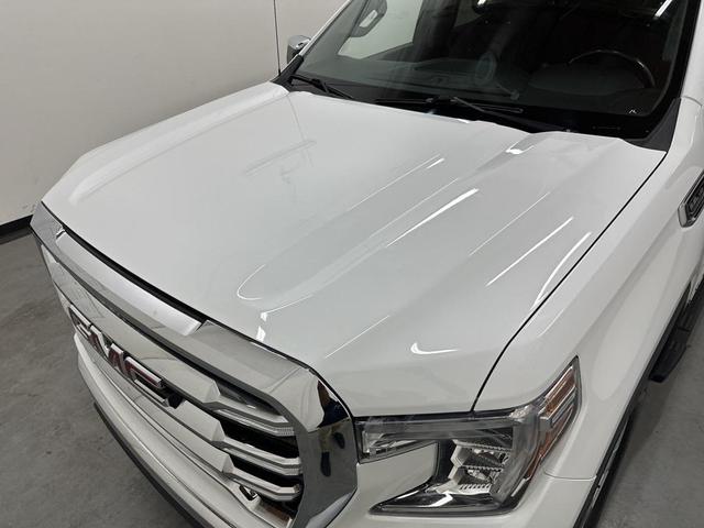 Photo of 2021 Summit White GMC Sierra 1500