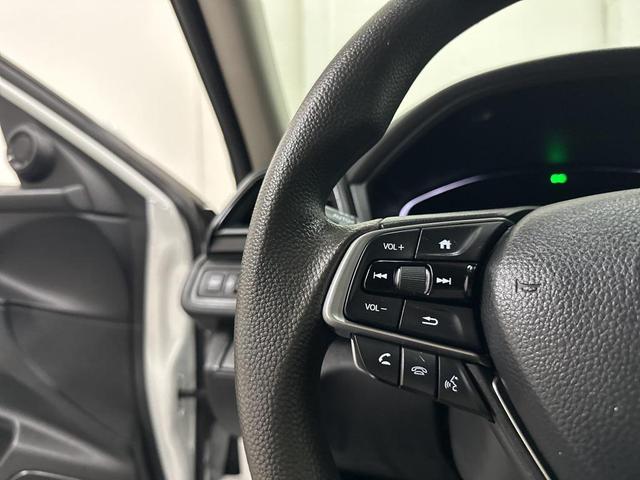 Photo of 2022 White Honda Insight