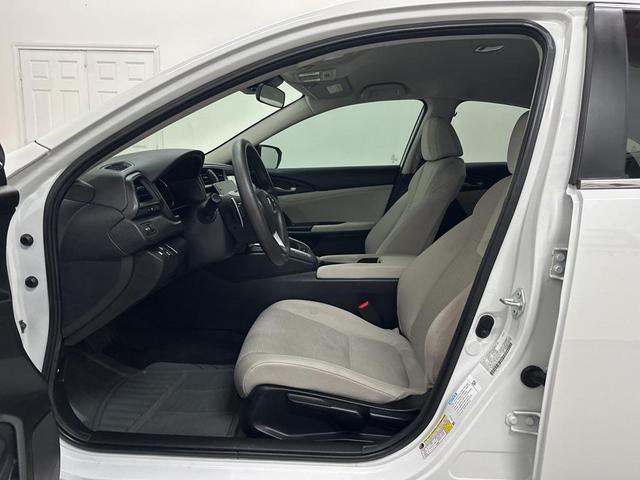 Photo of 2022 White Honda Insight