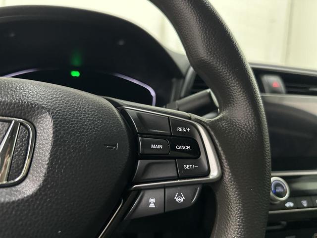 Photo of 2022 White Honda Insight