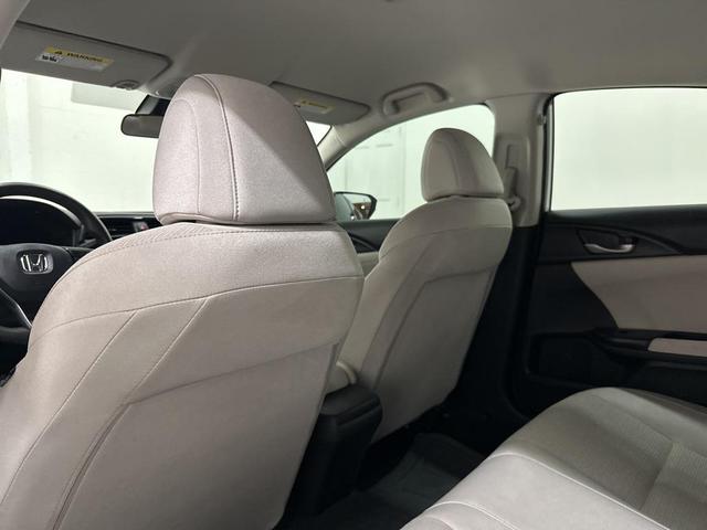 Photo of 2022 White Honda Insight
