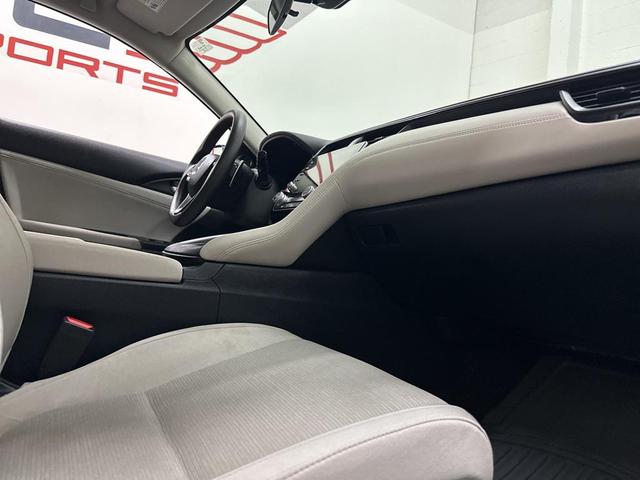Photo of 2022 White Honda Insight