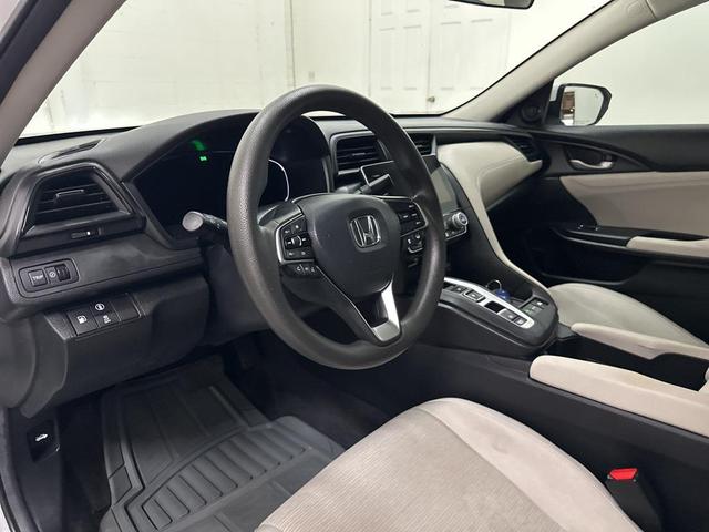 Photo of 2022 White Honda Insight