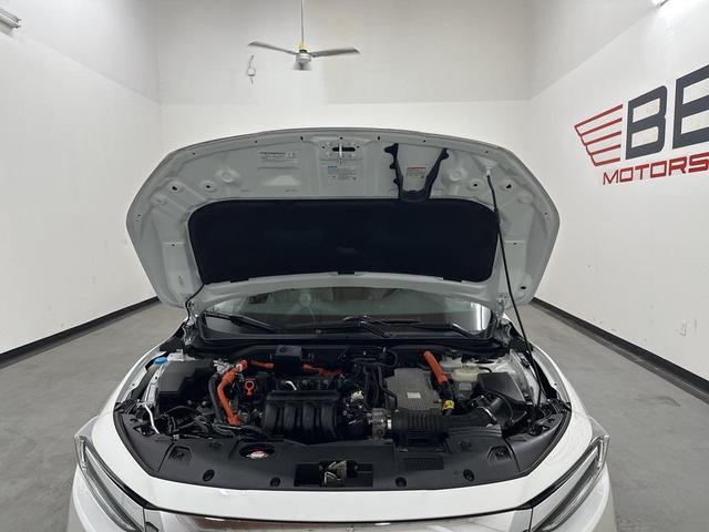 Photo of 2022 White Honda Insight