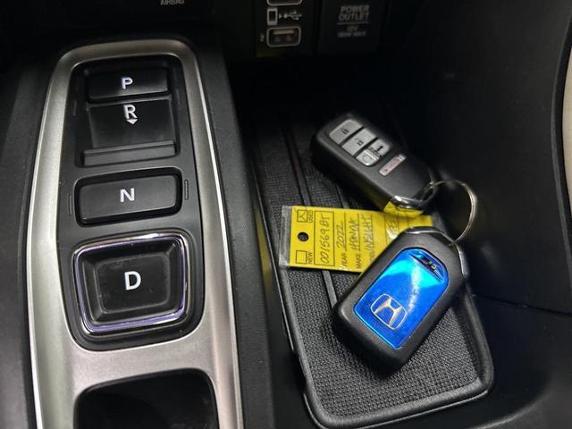 Photo of 2022 White Honda Insight