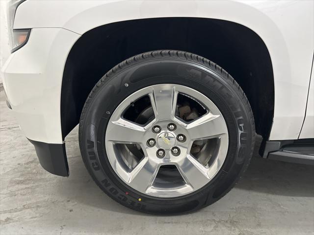 Photo of 2017 Iridescent Pearl Tricoat Chevrolet Tahoe