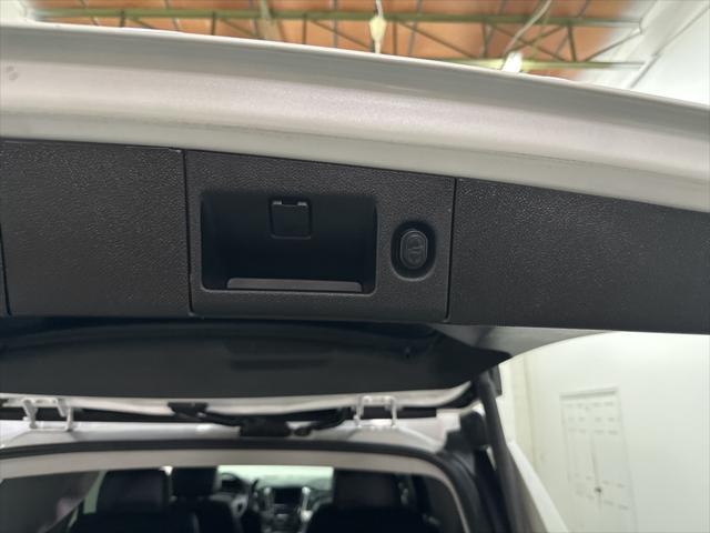 Photo of 2017 Iridescent Pearl Tricoat Chevrolet Tahoe
