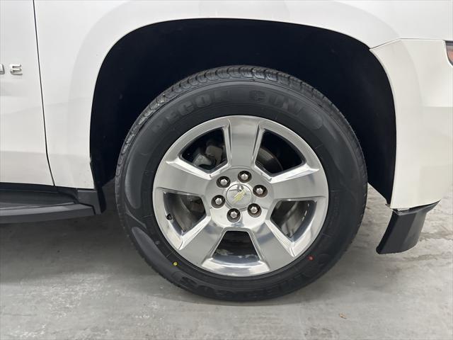 Photo of 2017 Iridescent Pearl Tricoat Chevrolet Tahoe