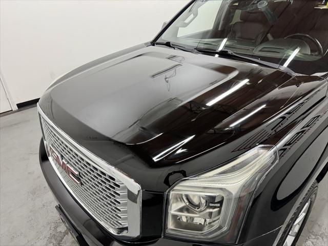 Photo of 2017 Onyx Black GMC Yukon XL