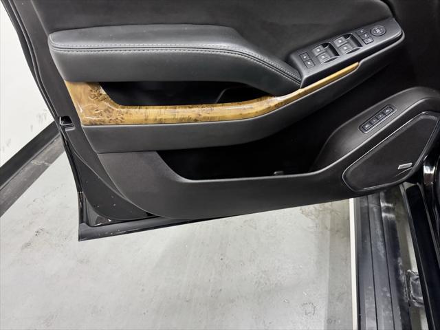 Photo of 2017 Onyx Black GMC Yukon XL