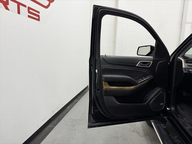 Photo of 2017 Onyx Black GMC Yukon XL