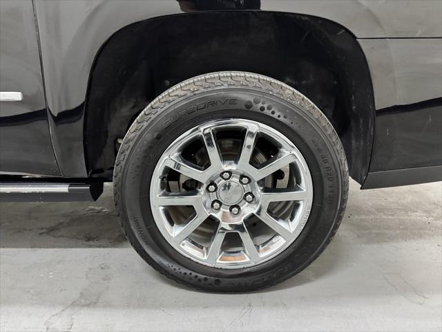 Photo of 2017 Onyx Black GMC Yukon XL