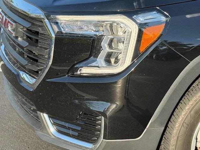 Photo of 2022 Ebony Twilight Metallic GMC Terrain