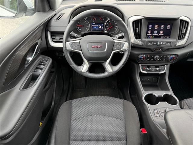 Photo of 2022 Summit White GMC Terrain