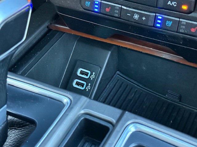 Photo of 2017 WHITE PLATINUM METALLIC TC Ford F-150