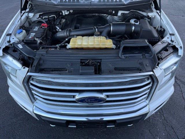 Photo of 2017 WHITE PLATINUM METALLIC TC Ford F-150