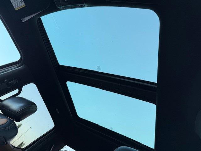 Photo of 2017 WHITE PLATINUM METALLIC TC Ford F-150