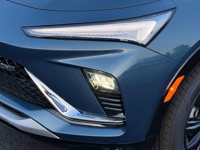 Photo of 2025 Ocean Blue Metallic Buick Envista