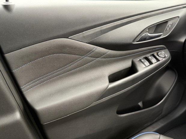 Photo of 2025 Ocean Blue Metallic Buick Envista