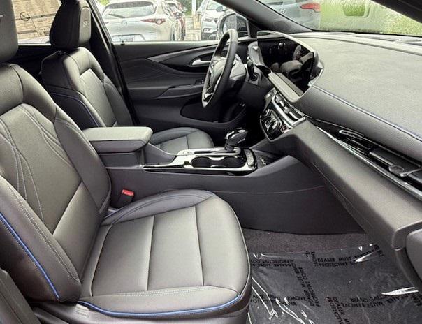 Photo of 2025 Ocean Blue Metallic Buick Envista