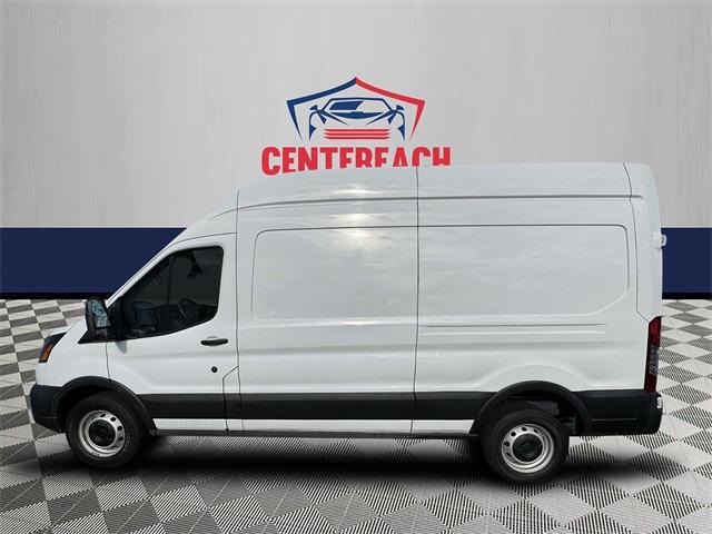Photo of 2023 Oxford White Ford Transit-250
