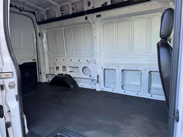 Photo of 2023 Oxford White Ford Transit-250