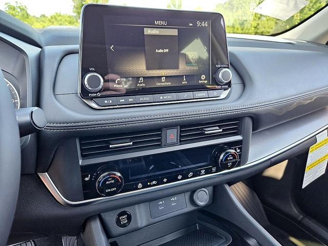 Photo of 2025 Scarlet Ember Nissan Rogue