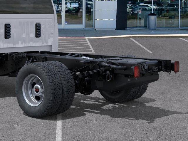 Photo of 2025 Summit White GMC Sierra 3500