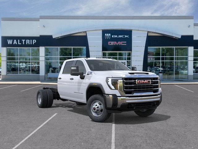 Photo of 2025 Summit White GMC Sierra 3500